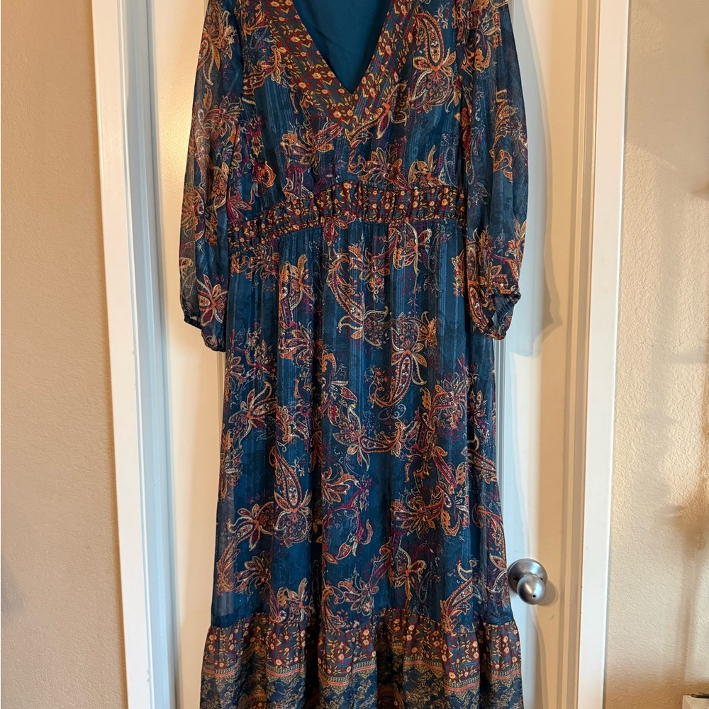 FRYE AND CO. Teal Paisley V-Neck Maxi Dress